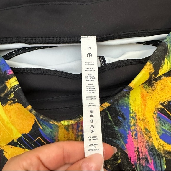 Lululemon Invigorate High-Rise Tight 25" in Undertone Black Multi size 14 - Picture 3 of 10